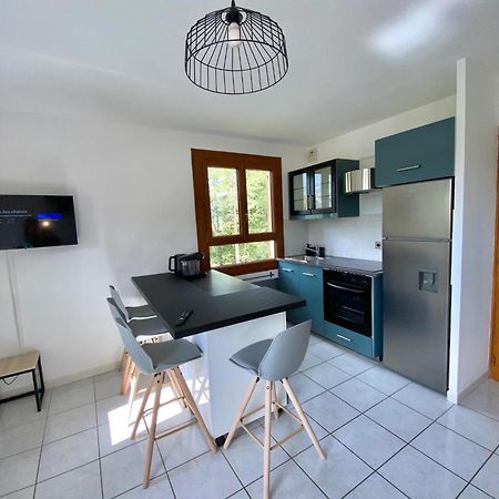 Appartement Situe A Cote Du Lac De Serre Poncon Saint-Sauveur  Extérieur photo
