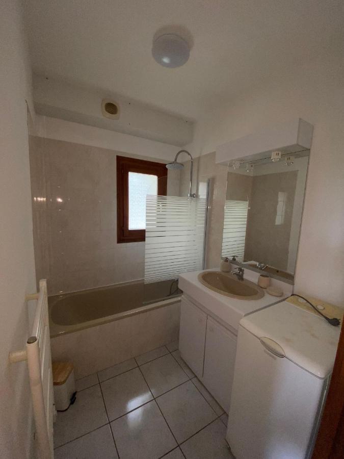 Appartement Situe A Cote Du Lac De Serre Poncon Saint-Sauveur  Extérieur photo